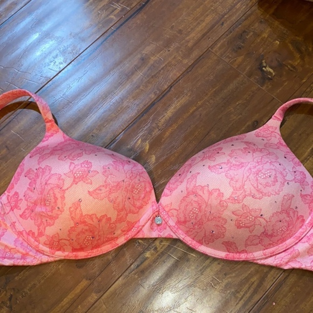 Victoria’s Secret Perfect Coverage Pink Lace Print Rhinestone Bra 36C
